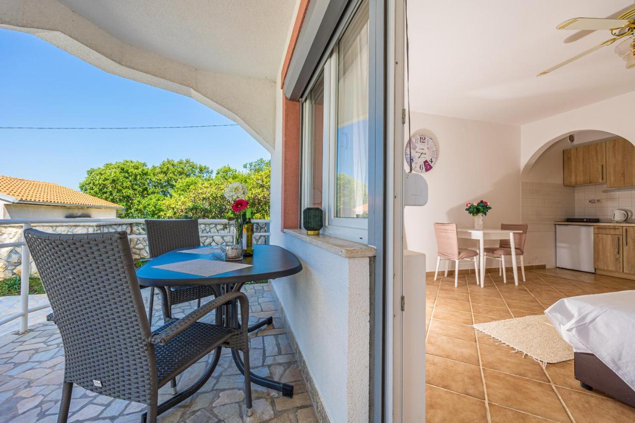 Apartmani Bella Dramalj Bagian luar foto